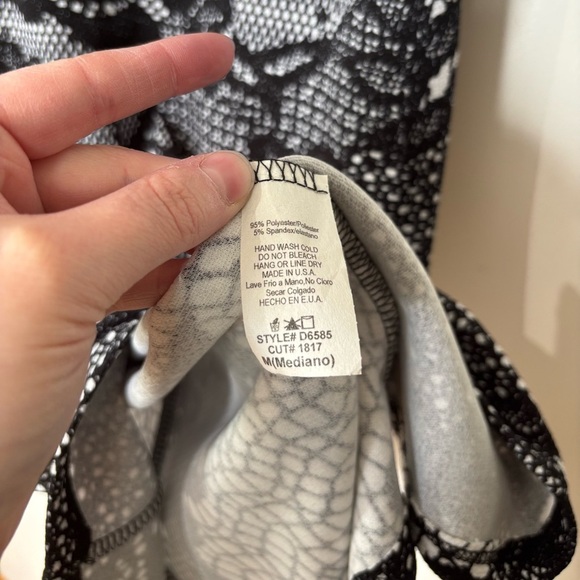 🎉4/30$🎉 Colori NWT Black & White Bodycon Dress - Size M - Picture 4 of 5